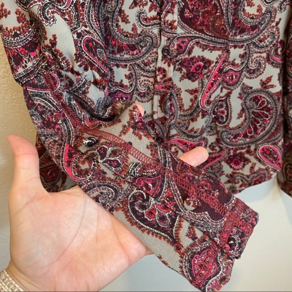 Woman’s Georg Roth‎ button Down Blouse - Picture 2 of 5